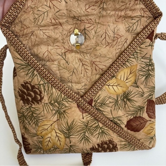 Quilted Crossbody Mini Fabric Purse Fall Forest Pattern Tan Grannycore Boho OS - Picture 7 of 10